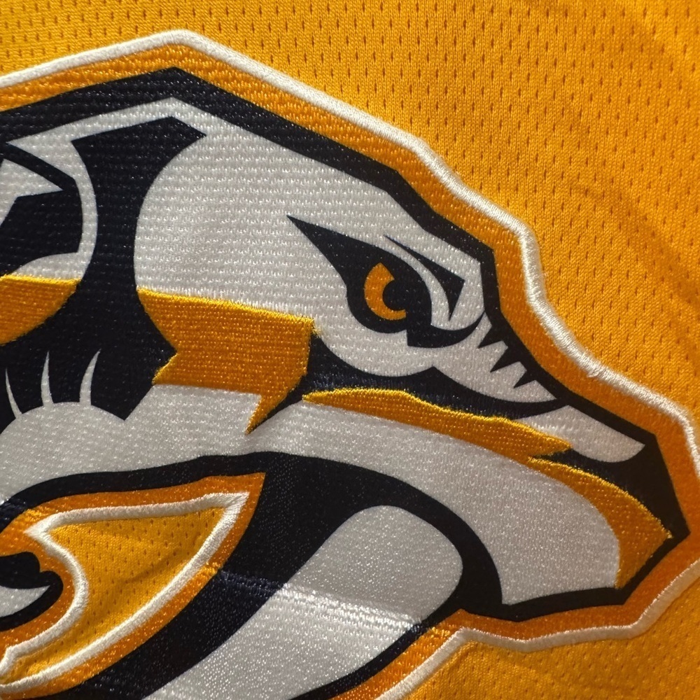 Nashville Predators NHL Hockey Jersey - Picture 3 of 8
